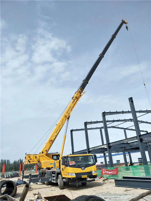 叶县超高层建筑钢结构吊装案例